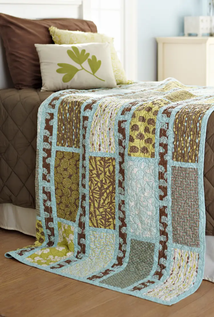 Simple Sashing and Rectangles Quilt: A Free Throw-Size Pattern by Monica Solorio-Snow Simple Sashing and Rectangles Quilt: A Free Throw-Size Pattern by Monica Solorio-Snow