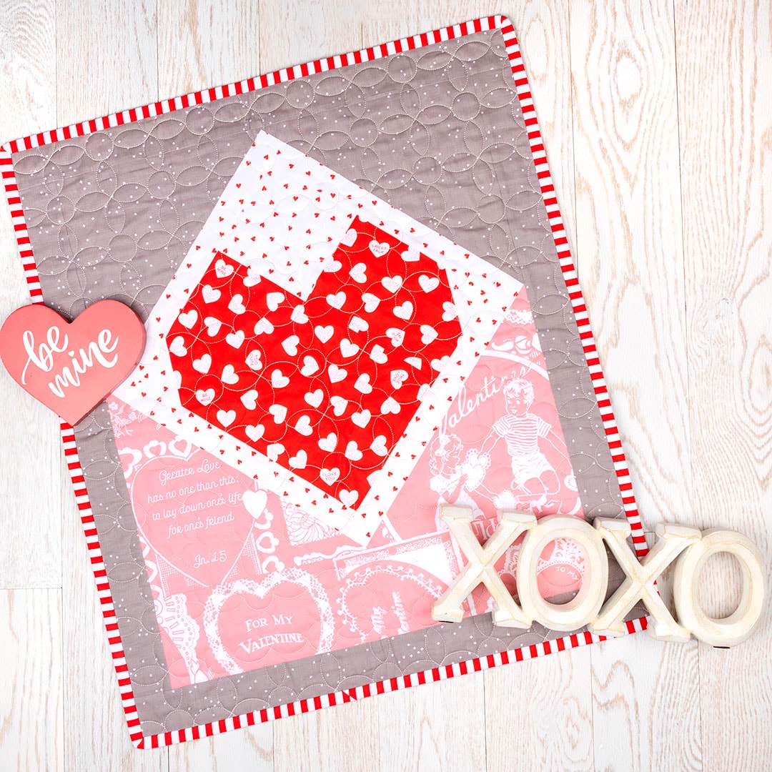 Love Note Mini Quilt A Charming Project by J. Wecker Frisch 💌 Love Note Mini Quilt A Charming Project by J. Wecker Frisch 💌