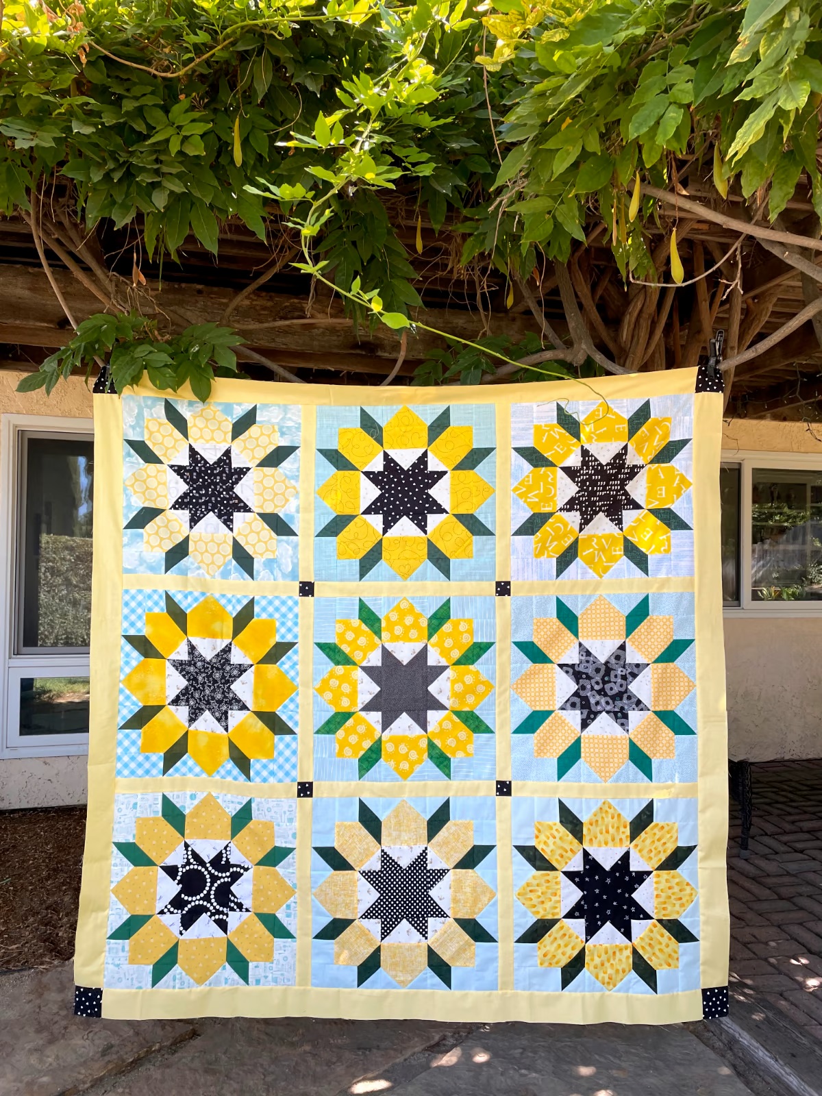 Sunflower Quilt Pattern: A Radiant Design🌻✨ 1 Sunflower Quilt Pattern: A Radiant Design🌻✨