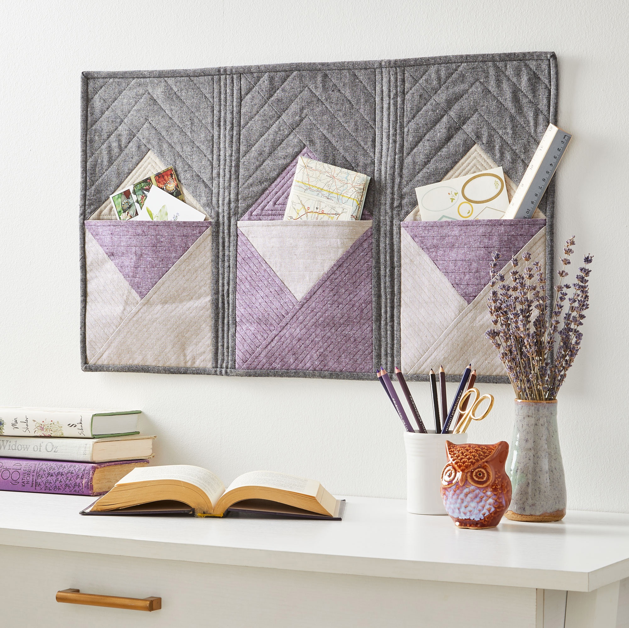Wall Quilt Mail Organizer Pattern ✉️✨ Wall Quilt Mail Organizer Pattern ✉️✨