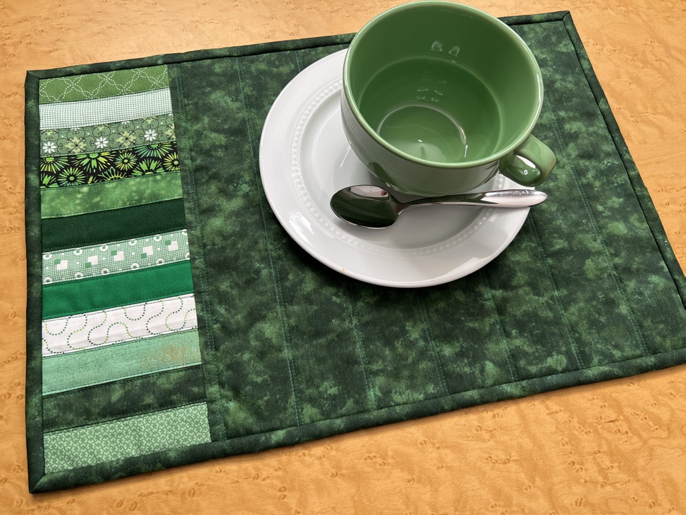 Evergreen Event Placemat 🎄✨Festive Touch to Your Table with Quilting 1 Evergreen Event Placemat 🎄✨Festive Touch to Your Table with Quilting