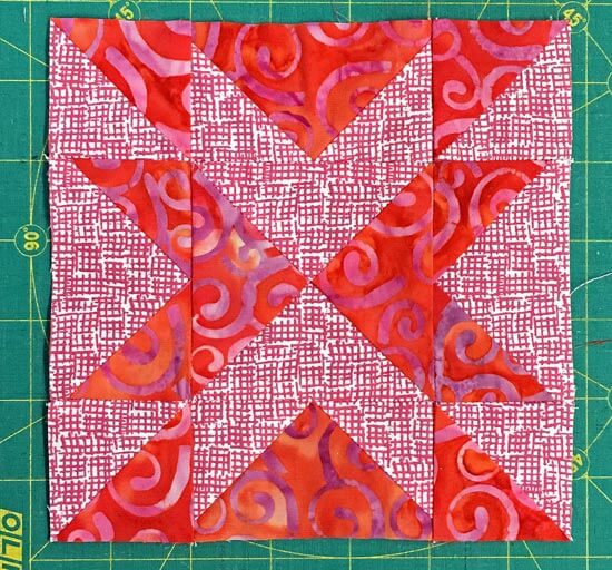 Blazing Arrows Quilt Block Tutorial: Free PDF Patterns 4 A perfectly finished Blazing Arrows quilt block with crisp points